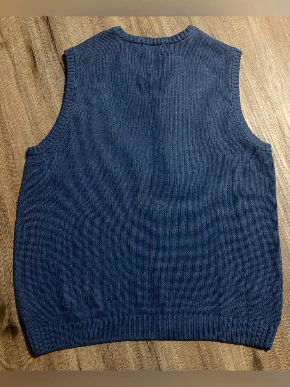 Chaps - Classic V-Neck Sweater Vest - Size Medium
